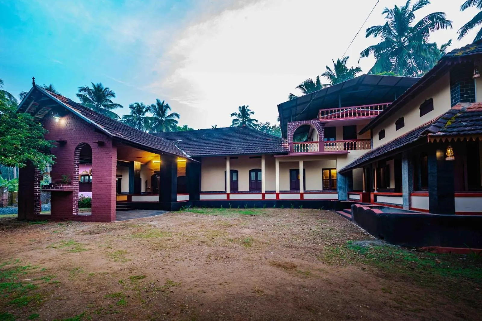Vintage Vista Villa Lakkidi Farm stay